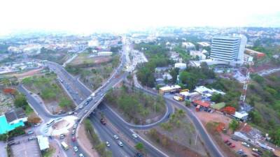 95 por ciento es el avance del puente aéreo en la colonia El Prado.