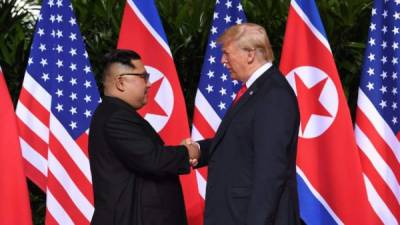 El líder norcoreano Kim Jong Un, y el presidente de EEUU, Donald Trump. EFE/Archivo