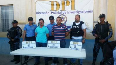 Los agentes señalados son custodiados por elementos de la Policía Nacional de Honduras.