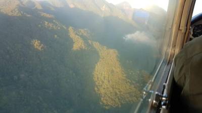 El humo comenzó a salir en el punto más alto de la montaña Pico Bonito desde el viernes anterior.