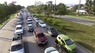 El bulevar del este resulta insuficiente para la cantidad de vehículos. Las obras son urgentes.