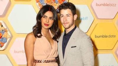 La actriz Priyanka Chopra y su esposo, el cantante Nick Jonas.