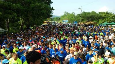 Jóvenes, adultos y niños participaron en la séptima Honduras actívate en varias ciudades del país. Fotos: Samuel Zelaya y Jorge Gonzales