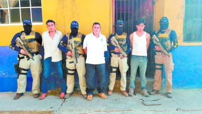 Agentes de la FNA capturaron a tres supuestos extorsionadores en la ciudad de Choluteca.