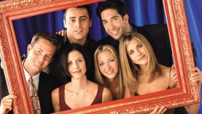 'Friends' fue protagonizada por Jennifer Aniston (Rachel Green), Courteney Cox (Mónica Geller), Lisa Kudrow (Phoebe Buffay), Matt LeBlanc (Joey Tribbiani), Matthew Perry (Chandler Bing) y David Schwimmer (Ross Geller).