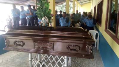 El cuerpo del agente policial fue trasladado a Intibucá, de donde era originario, para ser enterrado.
