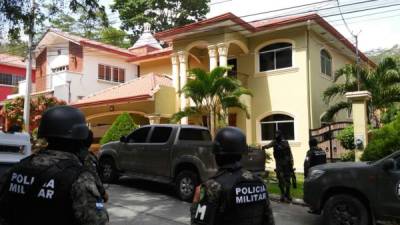 Casa del policía Víctor Oswaldo López Flores asegurada en Residencial Campisa de San Pedro Sula. La vivienda estaba vacía.