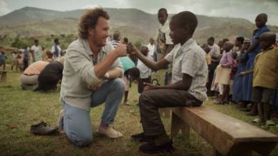 Blake Mycoskie, fundador de Toms Shoes, se ha dedicado a viajar por el mundo