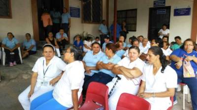 Enfermeras del Hospital Leonardo Martínez en paro de labores.