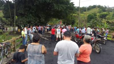 La circulación hacia el litoral atlántico permanece bloqueado.