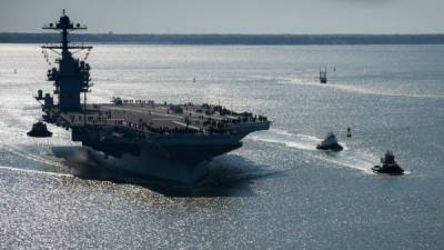 El USS Abraham Lincoln tiene una tripulación de 3,200 marines y capacidad para 90 aviones de guerra./