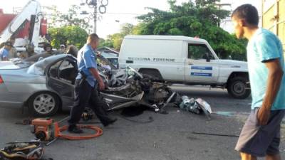 En La Ceiba, Erwin Alvarado murió al chocar contra un camión.