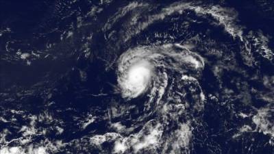 Imagen satelital suministrada por la Agencia Oceanográfica y Atmosférica (NOAA) que muestra al huracán Danny. EFE