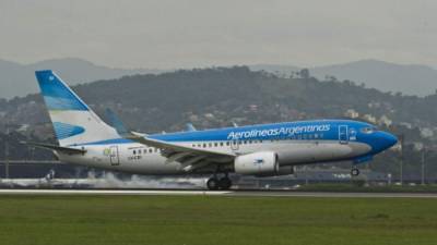 Aerolíneas Argentina suspendió su único vuelo semanal a Caracas por cuestiones 'de seguridad'.