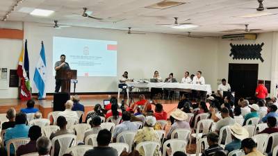 El alcalde de Copán Ruinas, Mauricio Arias, presidió un cabildo abierto en el salón municipal en donde se declaró priorizar 5 proyectos de inversión para el municipio.
