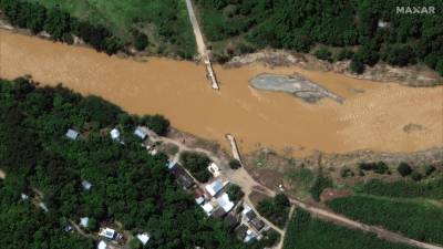 El huracán Fiona destruyó puentes en Puerto Rico y causó daños en decenas de estructuras.