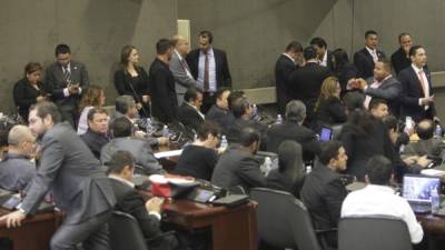 La reforma al artículo 116 fue impulsada por tres diputados de distintas bancadas.