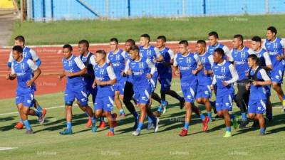 Los seleccionados se mostraron optimistas por volver a vestir la camiseta de la selección de Honduras. Foto Neptalí Romero.