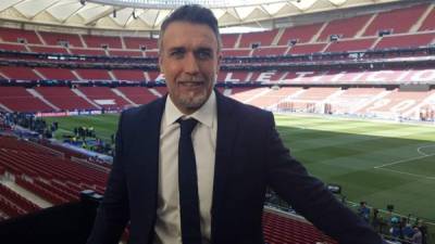 ¿Lo recuerdas? El exdelantero argentino Gabriel Batistuta causó revuelo en las últimas horas al anunciar una drástica decisión que ha tomado para terminar de una vez por todas con los dolores en su tobillo que lo aquejan desde su retiro del fútbol.