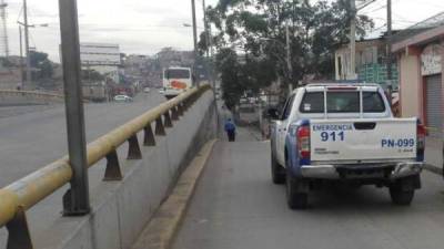 El cadáver fue encontrado a un costado del puente a desnivel de El Carrizal.