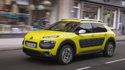 La sonoridad exterior del Citröen C4 Cactus es muy similar a la de un propulsor diésel y además no transmite vibraciones a la palanca de cambios o a los pedales.