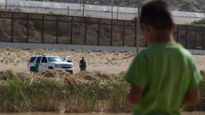 El Gobierno estadounidense ha redoblado las medidas de seguridad en la frontera del río Grande, Texas, para impedir la entrada de ilegales en su territorio.