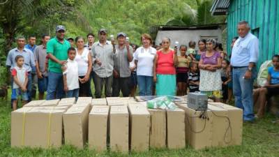 Varias comunidades ya tienen el servicio de energía.