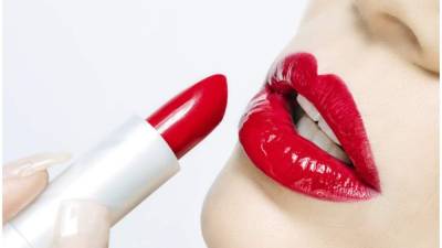 La forma en que tú moldeas tu labial puede identificar algunas características de tu personalidad.