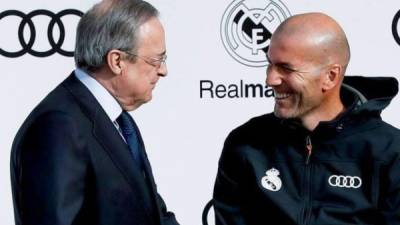 El empate 2-2 ante Brujas ha encendido las alarmas en el Real Madrid por lo que hoy se ha filtrado que el club madridista pretender reforzarse en el mercado de invierno que será en enero del 2020. Zidane y Florentino Pérez sacarán la chequera e inclusive planean salidas.