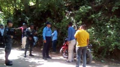 Foto de referencia. Autoridades policiales registran a extranjeros en la frontera con Nicaragua.