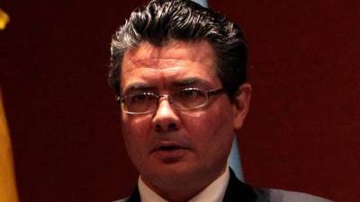 El ministro de salud Alejandro Gaviria dio a conocer la medida tomada por el Gobierno de Colombia.