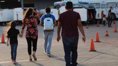 Cientos de hondureños han regresado al país en los últimos meses tras negarseles el asilo en Estados Unidos.
