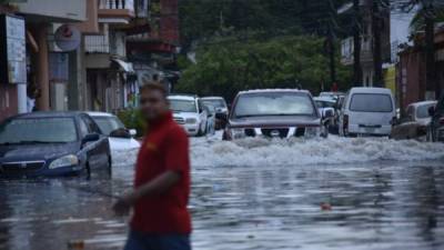 Calles inundadas dejaron las lluvias de esta semana en La Ceiba.