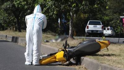 Un conductor de motocicleta perdió la vida hoy en el anillo periférico de Tegucigalpa.