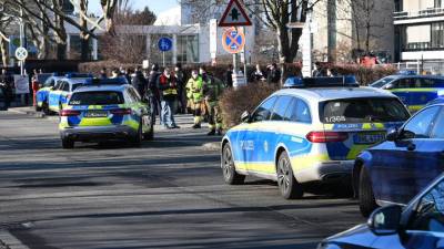 Las autoridades alemanas informaron que el atacante se quitó la vida tras herir a varios estudiantes.