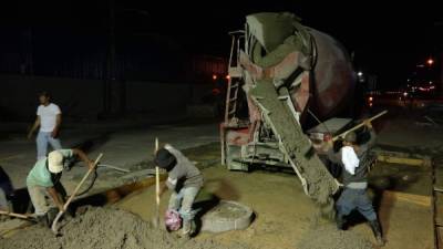 Los trabajos son realizados en horas de la noche para no afectar el tráfico en horario diurno.