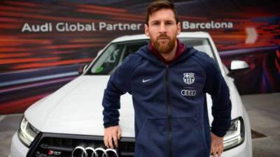 La marca de vehículos Audi ha pedido a todos los jugadores de FC Barcelona que devuelvan todos los coches cedidos a su vuelta de la gira asiática que está realizando el club estos días. Messi y compañía tendrán que regresar los lujos automóviles.