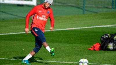 El atacante brasileño Neymar durante uno de los entrenamientos del PSG.