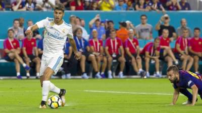 Marco Asensio dejó tendido a Jordi Alba y marcó el 2-2.