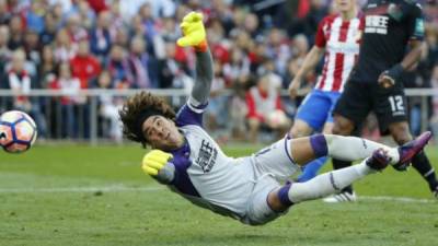 Memo Ochoa sufrió una dolorosa derrota.