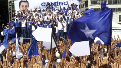 Gira en Santa Rosa de Copán. También vitorearon al aspirante presidencial nacionalista