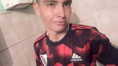 Ramón Ismael Coronel, de 17 años, murió luego de atajar un penal con el pecho en un partido de la Liga Regional Norteña. Foto Diario Olé.