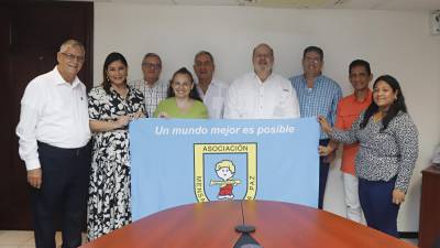 Junta directiva de la Fundación Mensajeros de La Paz.