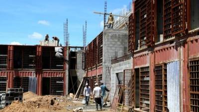 El centro penal de Naco está en construcción.