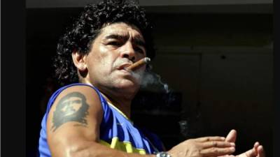 Inteligente, explosivo, perspicaz y polémico, así como era en el campo de juego, también lo era Diego Maradona fuera de las canchas. A lo largo de sus 60 años de vida, el '10', 'El Pelusa' dejó innumerables frases para la inmortalidad.