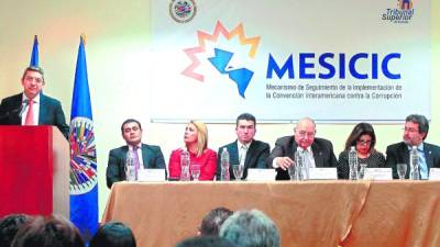 En marzo, autoridades hondureñas, miembros de la Maccih y del Mesicic participaron en la quinta ronda de evaluación.