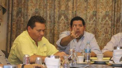 El presidente del Motagua, Julio Gutiérrez debatió en una reunión con presidentes de equipos y dirigentes de la Liga de Nacional.