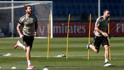 Sergio Ramos y Carvajal en los entrenamientos de este lunes del Real Madrid.