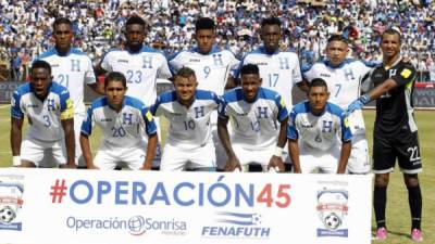 Honduras amarró el pase a la Hexagonal luego de vencer a Canadá y empatar ante México.