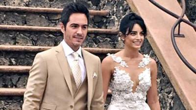 A los pies de la sierra morelense y con una ceremonia chamánica, el amor y compromiso de Aislinn Derbez y Mauricio Ochmann quedaron consagrados luego de dos años de noviazgo. Fotos: Agencia Reforma